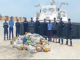 Rameswaram: Two tonnes of banned sea cucumber seized in Mandapam Sea Cucumber Seized: நடுக்கடலில் நங்கூரமிட்டு நின்ற படகு... ரூ.8 கோடி கடத்தல் பொருள்... நடந்தது என்ன?