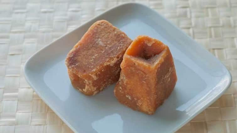 Health Care Tips: Consume Jaggery Drink In Winter For Strong Immunity, Know in details Winter Care Tips: শীতকালে রোগ প্রতিরোধ ক্ষমতা বাড়াবে গুড়ের জল, কীভাবে খাবেন? সঠিক পদ্ধতিটা কী?