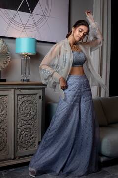 Keerthy Suresh clicks: ஓஹ் ஓஹ் ஓஹ் கண்களா GR8 கண்களா AKA வெண்ணிலா சில் சில்லா -  கீர்த்தி சுரேஷ் லேட்டஸ்ட் க்ளிக்ஸ்