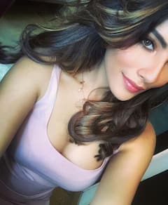 IPL 2021: આ હોટ મોડલ છે ક્યા ભારતીય ક્રિકેટરની ગર્લફ્રેન્ડ ? IPL શરૂ થતાં જ પહોંચી દુબઈ ને..........