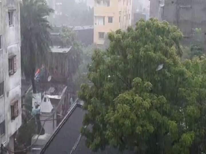 ঠনঠনিয়া, বেলগাছিয়া, বেহালা ফ্লাইং ক্লাবে বৃষ্টি ৮০ মিলিমিটারের বেশি