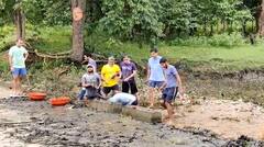 PHOTO : 'लोकबिरादरी'चं भन्नाट काम, अनोखा उपक्रम राबवत पाण्याचा प्रवाह मोकळा केला