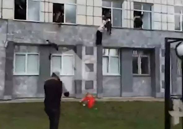 Shooting in Russian university leaves 8 dead,  according to Russia’s Investigative Committee Russia University Shooting: रूस की पर्म यूनिवर्सिटी में अंधाधुंध फायरिंग, 8 लोगों की मौत, हमलावर मार गिराया गया