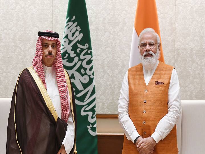 Foreign Minister of Saudi Arabia Prince Faisals bin Farhan al saud meet PM Modi PM Modi Meets Saudi Finance Minister: सऊदी अरब के विदेश मंत्री फैसल फरहान अल सऊद ने प्रधानमंत्री मोदी से की मुलाकात