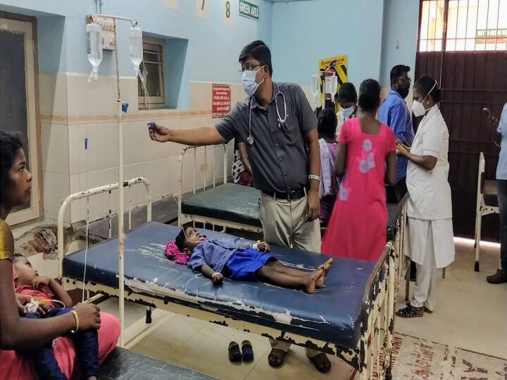 Cuddalore: 17 children vomited and fainted after eating lizard food at Anganwadi கடலூர்: அங்கன்வாடியில் பல்லி விழுந்த உணவை சாப்பிட்ட 17 குழந்தைகளுக்கு வாந்தி, மயக்கம்...!