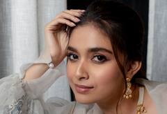Keerthy Suresh Latest Photos: మండే బ్లూస్... నీలంరంగులో డ్రెస్ లో కీర్తి సురేష్