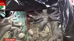 Kolkata Rain: দফায় দফায় বৃষ্টি, চিন্তায় ঘুম উড়েছে কুমোরটুলির মৃৎশিল্পীদের| Bangla News