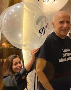 Ranbir Kapoor Joins Alia & Pooja Bhatt As They Celebrate Their Dad Mahesh Bhatt’s 73rd Birthday, See Photos