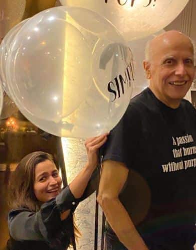 Veteran filmmaker, Mahesh Bhatt on Monday turned 73 and to celebrate his birthday, daughters- Alia & Pooja Bhatt hosted an intimate bash at their home which was also attended by Ranbir Kapoor. [pic credit: Instagram/Alia Bhatt]