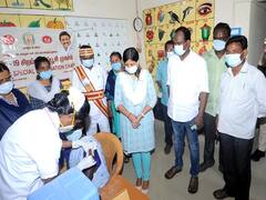 திருவாரூரில் ஒரே நாளில் 33,465 பேருக்கு கொரோனா தடுப்பூசி - ஆட்சியர் காயத்ரி கிருஷ்ணன் தகவல்