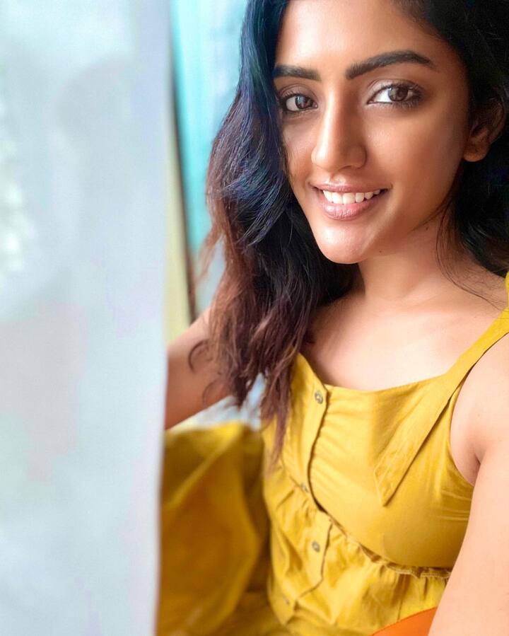 (Courtesy : Instagram) ఎప్పటికప్పుడు ఫోటోషూట్ లో పాల్గొంటూ వాటిని అభిమానులతో పంచుకుంటుంది.