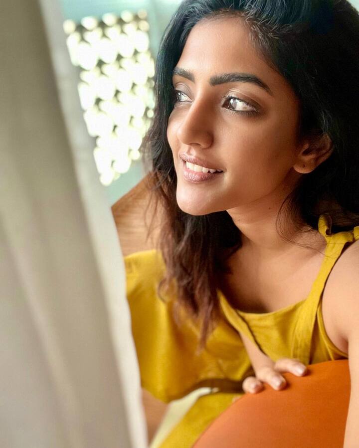 (Courtesy : Instagram) 'అంతకుముందు ఆ తరువాత' సినిమాతో హీరోయిన్ గా ఎంట్రీ ఇచ్చింది ఈషారెబ్బ.