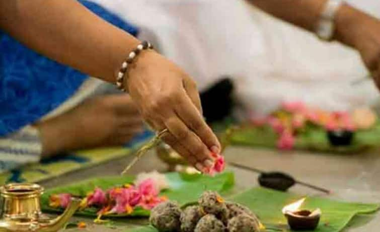 Pitru Paksha 2021: Knpow how to get blessing of ancestors during pitru paksha Pitru Paksha 2021: પિતૃ પક્ષમાં રોજ સવારે ઉઠીને જરૂર કરો આ કામ, પિતૃઓના મળશે આશીર્વાદ ને અડચણો થશે દૂર