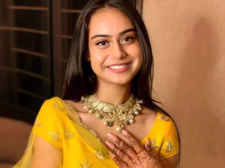 Nysa Devgan: सुपरस्टार अजय देवगन और काजोल की बेटी न्यासा देवगन की सोशल मीडिया पर तगड़ी फैन फॉलोइंग है.