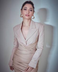 Tamannaah Photos: బ్లాక్ టాప్ లో స్టైలిష్ లుక్.. మత్తెక్కిస్తోన్న మిల్కీ బ్యూటీ..