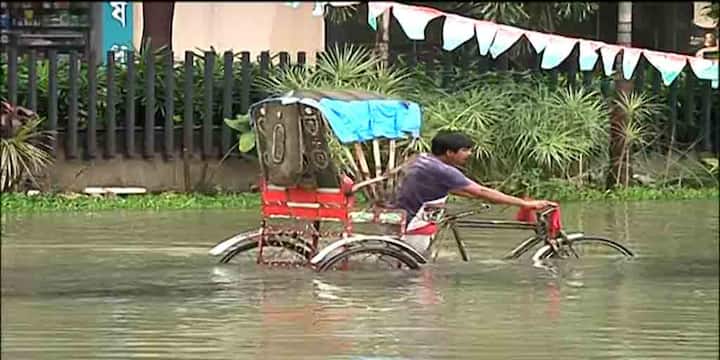 Weather Updates Kolkata Heavy Rain in next few hours prediction waterlogging Weather Updates: ঘূর্ণার্বত বদলে গেল নিম্নচাপে! ফের ভারী বৃষ্টির সতর্কতা জেলায় জেলায়