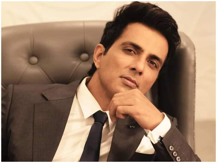 Sonu Sood's big statement on tax evasion, offer for Rajya Sabha seat from two parties ਟੈਕਸ ਚੋਰੀ ‘ਤੇ Sonu Sood ਦਾ ਵੱਡਾ ਬਿਆਨ, ਦੋ ਪਾਰਟੀਆਂ ਤੋਂ ਮਿਲਿਆ ਰਾਜ ਸਭਾ ਦੀ ਸੀਟ ਲਈ ਆਫਰ