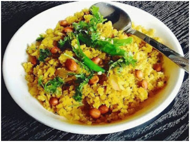 Health and Fitness Tips Poha Removes the lack of Blood in the Body And Benefits Of Eating Poha Health and Fitness Tips: पोहा (Poha) खाने से खून की कमी होती है दूर, जानें इसके गजब फायदे