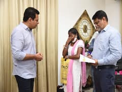 KTR: కేటీఆర్ పెద్దమనసు.. జీహెచ్ఎంసీ స్వీపర్‌ రజినికి ఉన్నత ఉద్యోగం, ఉత్తర్వులు జారీ