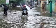 Howrah: āĻĒā§āϰāĻŦāϞ āĻŦāϰā§āώāĻŖā§āϰ āĻā§āϰ⧠āĻāϞāĻŽāĻā§āύ āĻšāĻžāĻāĻĄāĻŧāĻž āĻļāĻšāϰ āĻāϞāĻžāĻāĻžāϰ āĻāĻāĻžāϧāĻŋāĻ āĻāϝāĻŧāĻžāϰā§āĻĄ