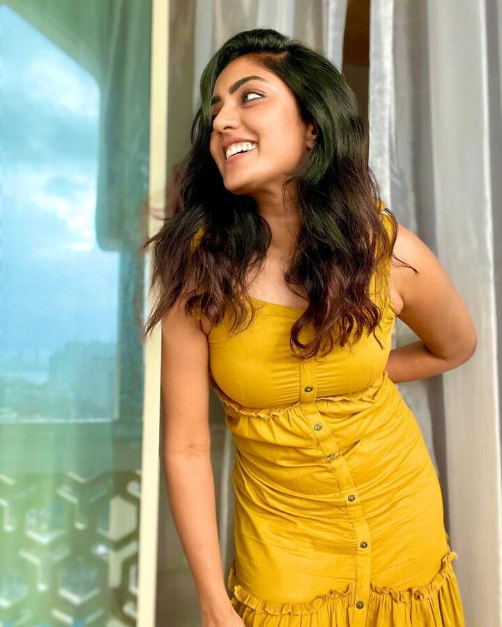(Courtesy : Instagram) తాజాగా ఆమె షేర్ చేసిన కొన్ని ఫోటోలు ఇప్పుడు సోషల్ మీడియాలో బాగా వైరల్ అవుతున్నాయి.