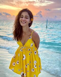 In Pics: Maldives में जमकर मस्ती करते नजर आ रही हैं Ananya Panday, यहां देखें उनकी ये बेहद खूबसूरत तस्वीरें