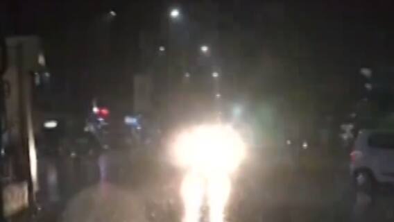 સુરતઃ મોડી રાતથી જામ્યો વરસાદી માહોલ, બારડોલીમાં છ કલાકમાં ચાર ઈંચ વરસાદ