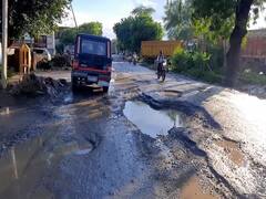 राष्ट्रीय राजमार्ग-92 की खस्ता हालत पर SP ने योगी सरकार पर साधा निशाना, कहा- उनके सुशासन को देखना है तो यहां आकर देखें