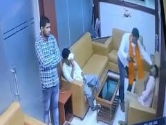 Bihar: JDU नेता के क्लीनिक में अपराधियों का तांडव, कर्मी की जमकर की पिटाई, अंधाधुंध फायरिंग कर फैलाई दहशत