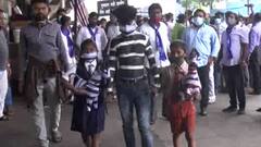 Web Exclusive : Zebra Crossing साठी RPI च्या कार्यकर्त्यांचं Mumbai मध्ये अनोख आंदोलन : ABP Majha