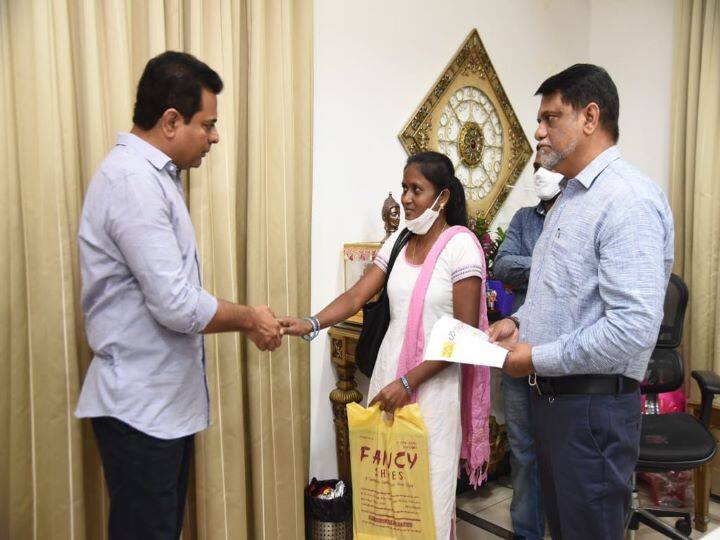 Hyderabad woman, who worked as a sweeper till yesterday, became an assistant entomologist मिसाल: स्वीपर का काम करने वाली हैदराबाद की पोस्टग्रेजुएट महिला बनी असिस्टेंट एंटोमोलॉजिस्ट