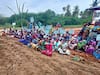 தஞ்சாவூர்: தனியார் கரும்பு ஆலைக்கு சொந்தமான நிலத்தை உழுது விவசாயிகள் போராட்டம்