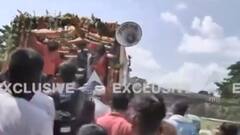 Mahant Narendra Giri death: पार्थिव शरीर को गंगा स्नान कराया गया, अब बाघंबरी मठ में भू समाधि