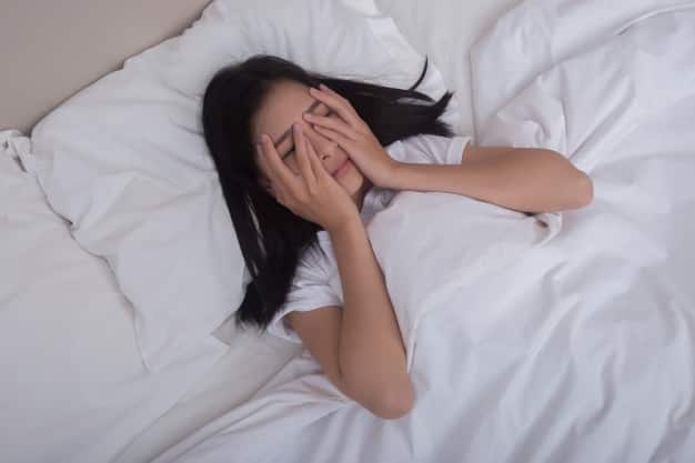 health tips less than 5 hours of sleep disadvantages of getting less sleep Health Tips : पाच तासांपेक्षा कमी झोप शरीरासाठी हानिकारक; गंभीर आजारांना निमंत्रण