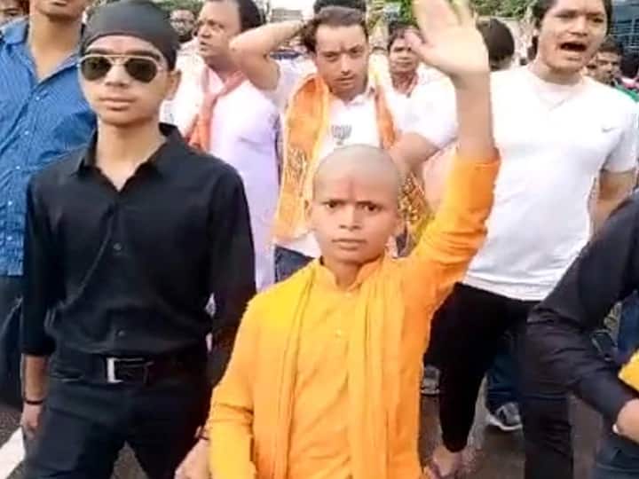 Pics boy in cm yogi adityanath look greater noida uttar pradesh ann Boy in CM Yogi Look: चर्चा का विषय बन गया है छोटा 'योगी आदित्यनाथ', तस्वीरों में देखें अंदाज लाजवाब