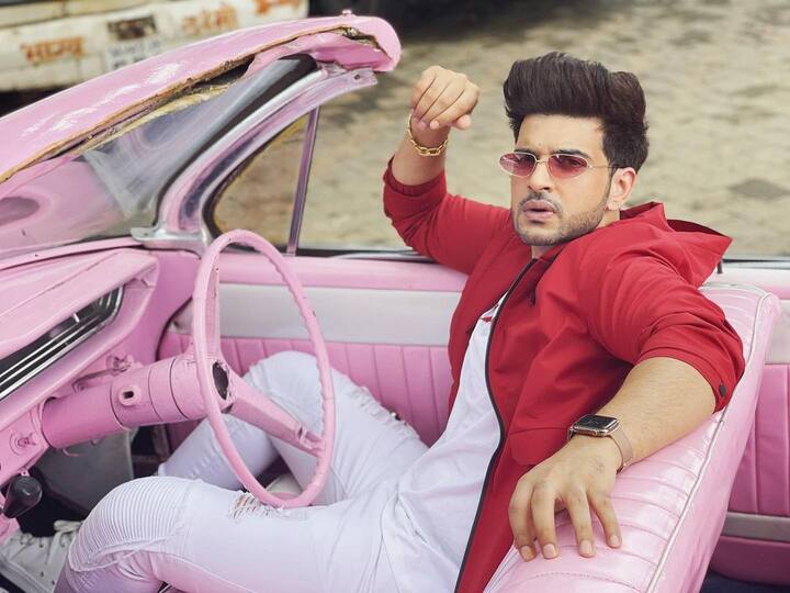 Popular TV actor Karan Kundrra will get locked inside the 'Bigg Boss 15', the report in SpotboyE said. He was recently seen in Shivangi Joshi and Mohsin Khan starrer 'Yeh Rishta Kya Kehlata Hai'.
