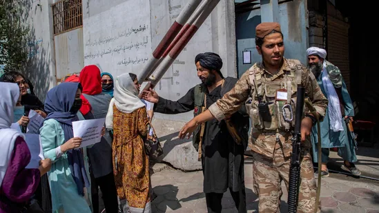 ਪਾਕਿਸਤਾਨ ਨੂੰ ਹੋਇਆ ਅਫਗਾਨਿਸਤਾਨ ਦਾ ਫਿਕਰ, ਪੂਰੀ ਦੁਨੀਆ ਨੂੰ ਕੀਤੀ ਮਦਦ ਦੀ ਅਪੀਲ