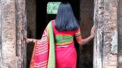 Saree No Entry : 