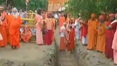 Mahant Narendra Giri मामले में Yogi सरकार ने CBI जांच की सिफारिश की