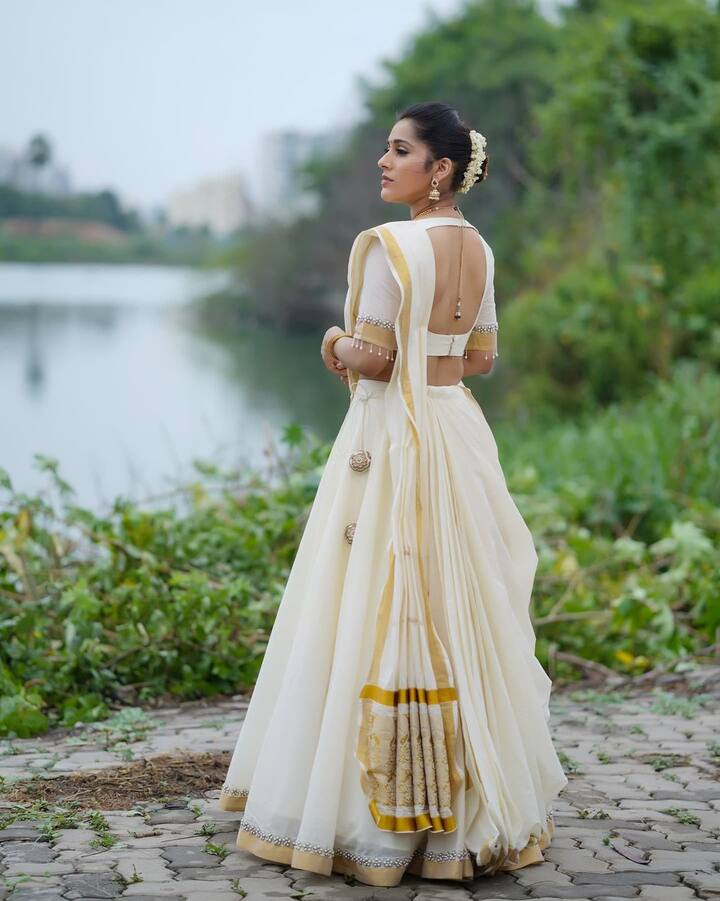 (Photo source: Instagram) ఈ అందాల భరిణకు ఇన్ స్టాలో 38 లక్షల మంది ఫాలోవర్లున్నారు.