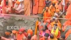 Mahant Narendra Giri:वैदिक परंपराओं के अनुसार हो रही भू समाधि , मंत्रोच्चार और पुष्पवर्षा कर रहे संत