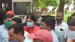 Anand Giri से 12 घंटे चली पूछताछ, कोर्ट परिसर में हुई मारपीट | सीधे फील्ड से