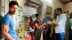 ছোট্ট অনাথ অনুরাগীদের চমক দিতে হোমে হাজির স্বয়ং যশ