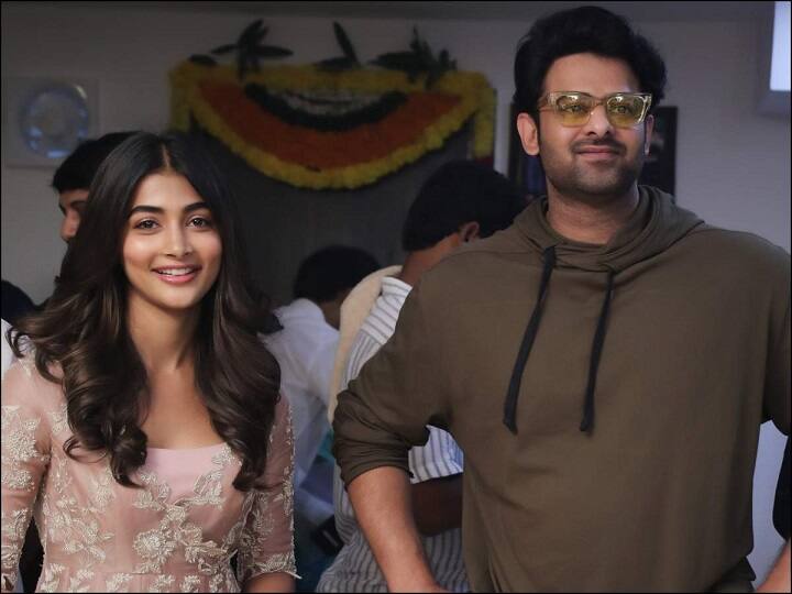 Rift between Pooja Hegde, Prabhas: What the filmmakers have to say பீஸ்ட் பட ஹீரோயின் பூஜாவுக்கும், பிரபாஸுக்கும் என்னதான் பிரச்சனை? படக்குழு விளக்கம்..