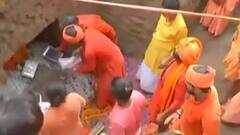 Narendra Giri का मठ परंपरा के अनुसार हुआ संस्कार, बैठी हुई मुद्रा में दी गयी समाधि