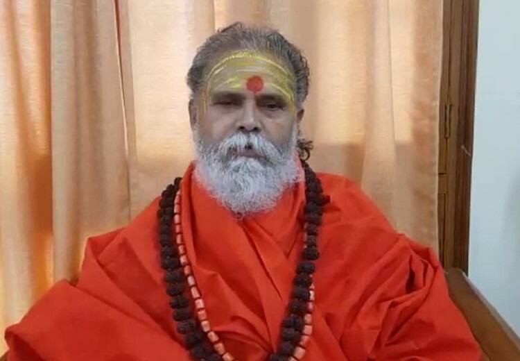 Mahant Narendra Giri suicide case reveals many details on his disciple blackmailing him using morphed photos with a woman `பெண்ணுடன் ஆபாசமாக இருப்பது போல சித்தரிப்பு!’ - சாமியார் தற்கொலையில் வழக்கில் திடுக்!