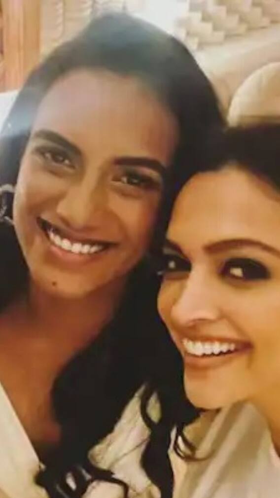 ব্যাডমিন্টন খেলছেন দীপিকা, সঙ্গী সিন্ধু