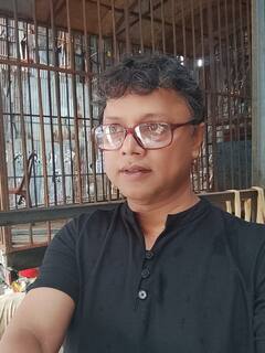 Durga Puja 2021: গতবার চমকে দিয়েছিলেন দেবী দুর্গার মূর্তিতে পরিযায়ী শ্রমিকের আদল এনে, এবার কী চমক দেবেন রিন্টু দাস ?