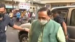 રાજકોટ: પૂર્વ મુખ્યમંત્રી વિજય રૂપાણી હેડગેવાર ભવનની મુલાકાતે, ભૈયાજી જોશી સાથે મુલાકાત