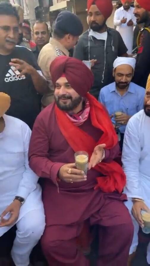 ਦੱਸ ਦਈਏ ਕਿ ਅੰਮ੍ਰਿਤਸਰ ਦੀ ਮਸ਼ਹੂਰ ਗਿਆਨੀ ਟੀ ਸਟਾਲ 'ਤੇ ਪਹਿਲਾਂ ਵੀ ਕਈ ਸਿਆਸਤਦਾਨ ਪਹੁੰਚੇ ਹਨ ਜਿੰਨਾ 'ਚ ਸਾਬਾਕਾ ਮੁਖ ਮੰਤਰੀ ਪ੍ਰਕਾਸ਼ ਸਿੰਘ ਬਾਦਲ ਤੇ ਸੁਖਬੀਰ ਸਿੰਘ ਬਾਦਲ ਦੇ ਨਾਲ-ਨਾਲ ਸਾਬਕਾ ਮੁਖ ਮੰਤਰੀ ਕੈਪਟਨ ਅਮਰਿੰਦਰ ਸਿੰਘ ਦਾ ਨਾਂ ਵੀ ਸ਼ਾਮਲ ਹੈ।